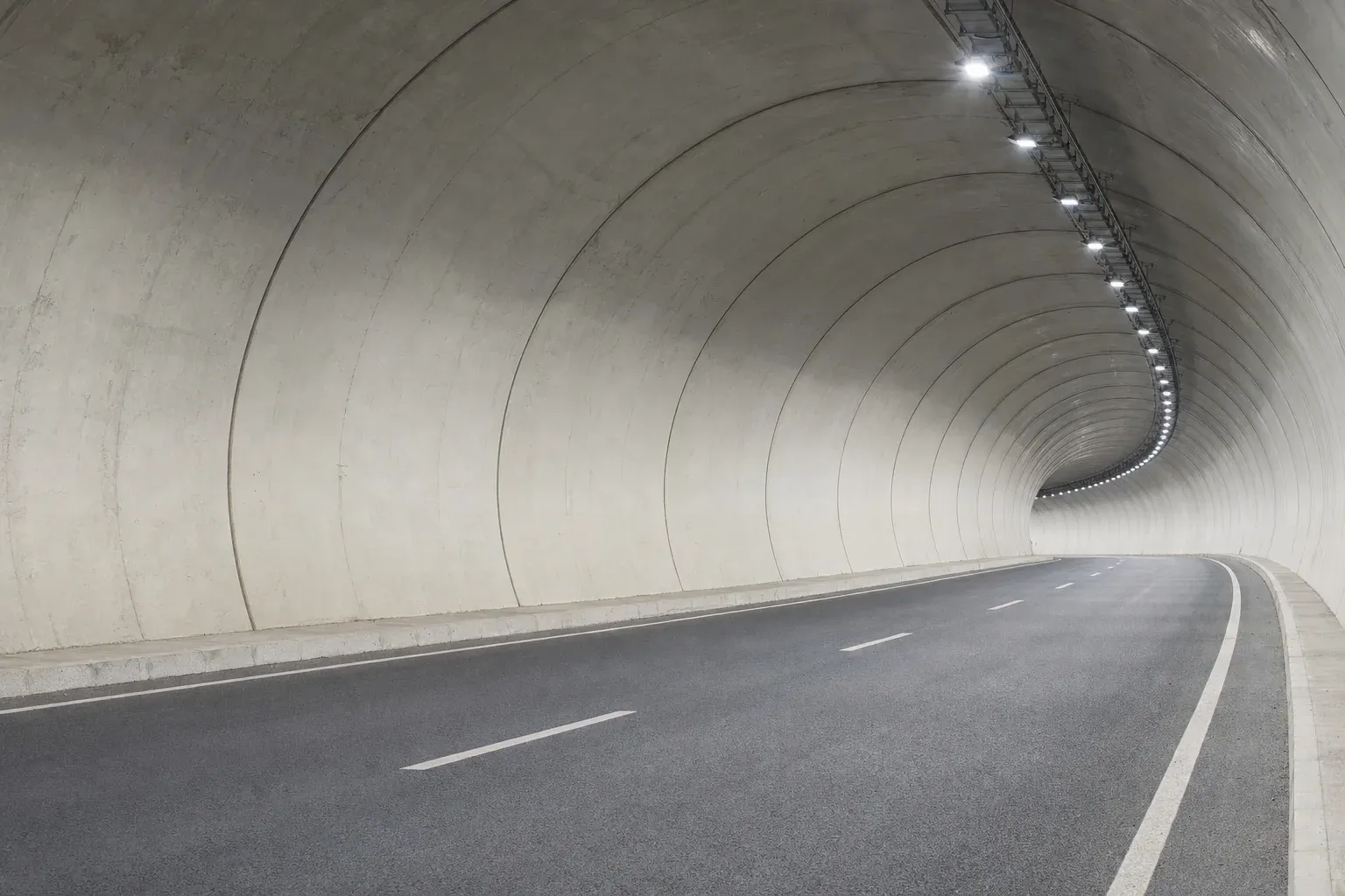 Tunnel lining